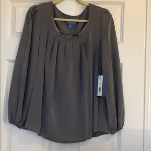 NWT Simply Vera Wang Long Sleeve Top Grey,…